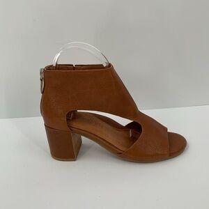Gentle Souls Charlene bootie block heel sandal t-strap brown leather shoe 7